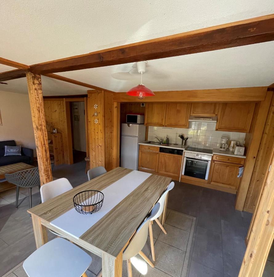 "Chalet Les Aravis" Chalet Et Appartements Le Grand-Bornand Eksteriør bilde